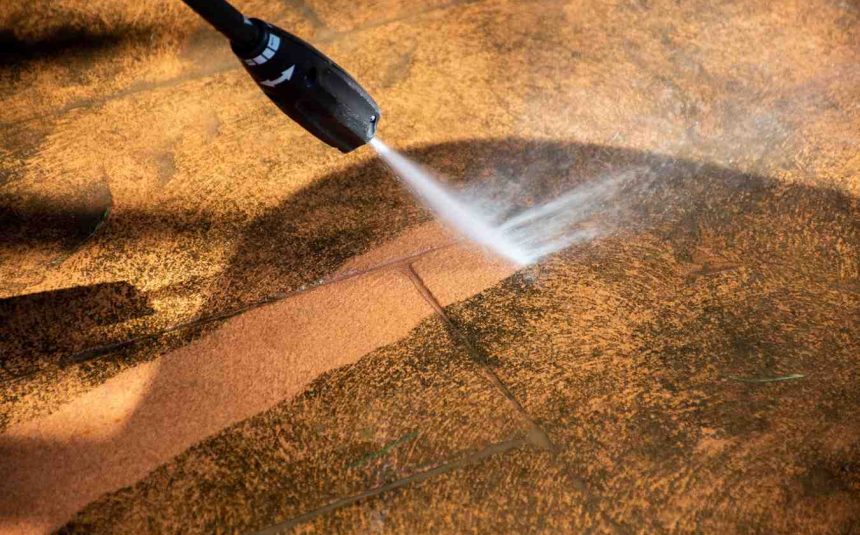 Pressure washing in Kearny Mesa